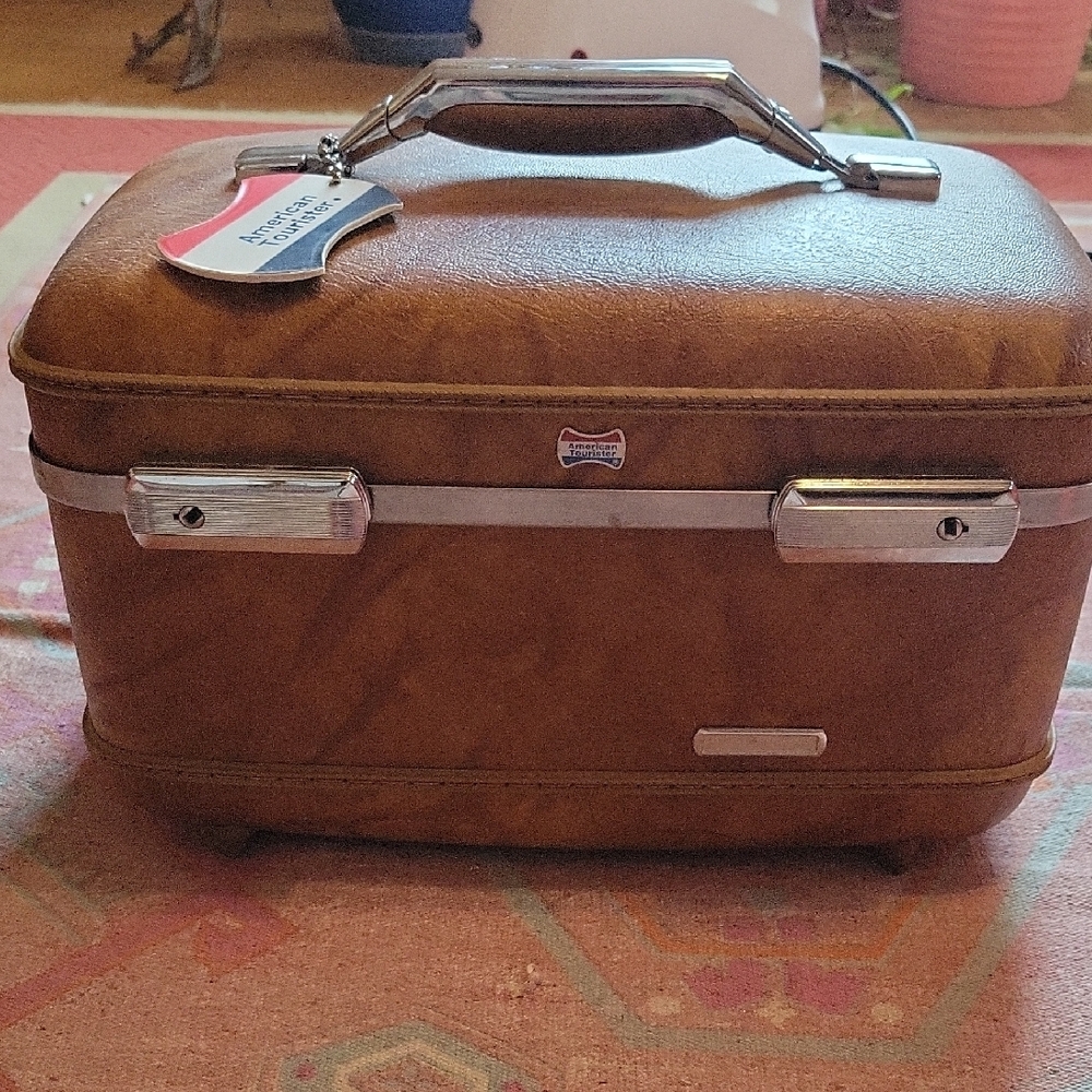 American Tourister Travel Case